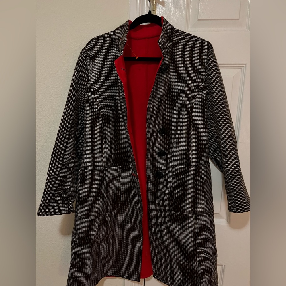 Reverseable coat.